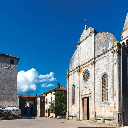 3 Bedroom Stunning In Brscici *