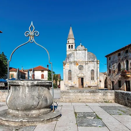 Awesome In Brscici With Wifi בית נופש *
