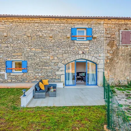 3 Bedroom Stunning In Brscici *