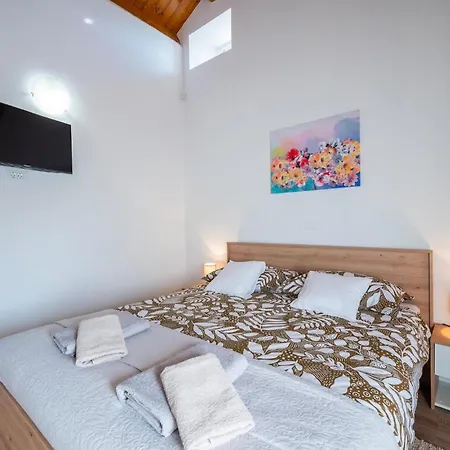 3 Bedroom Amazing In Brscici *