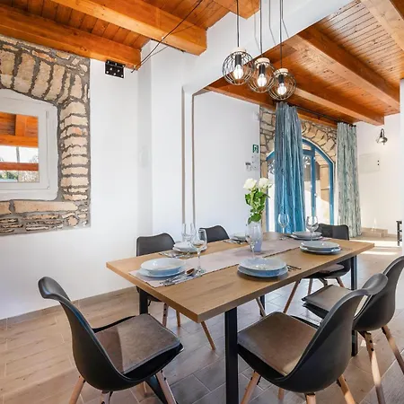3 Bedroom Stunning In Brscici *